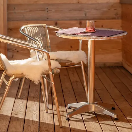 Alphus Apartment